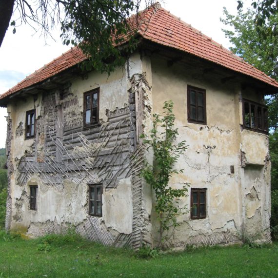 Trei monumente de patrimoniu din Gorj, câștigătoare ale proiectului CEZ „Cule în lumină”