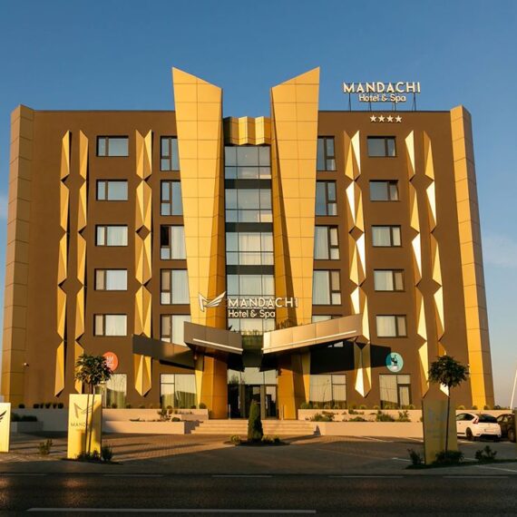 Coronavirus | Omul de afaceri Ștefan Mandachi își pune gratuit hotelul la dispoziția personalului medical aflat în carantină