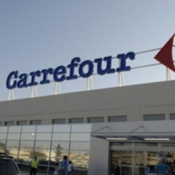 Ministerul Sănătăţii: Carrefour România va asigura, în următoarea lună, alimente pentru trei spitale din ţară, aflate în prima linie în lupta cu Covid-19