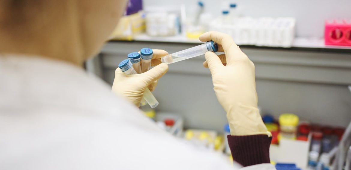 OMV Petrom donează 1.000.000 de euro pentru achiziția de echipamente de testare pentru diagnosticare rapidă COVID19