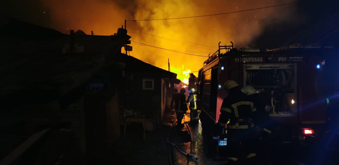 Solidaritate la Miercurea Ciuc după tragedia celor 260 de romi rămași fără case