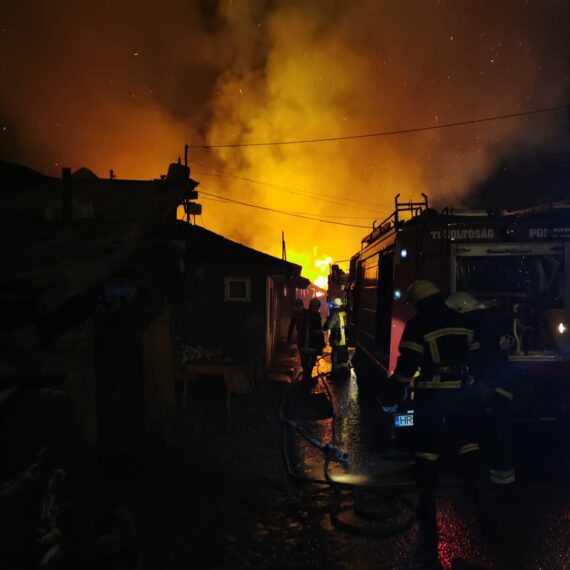 Solidaritate la Miercurea Ciuc după tragedia celor 260 de romi rămași fără case