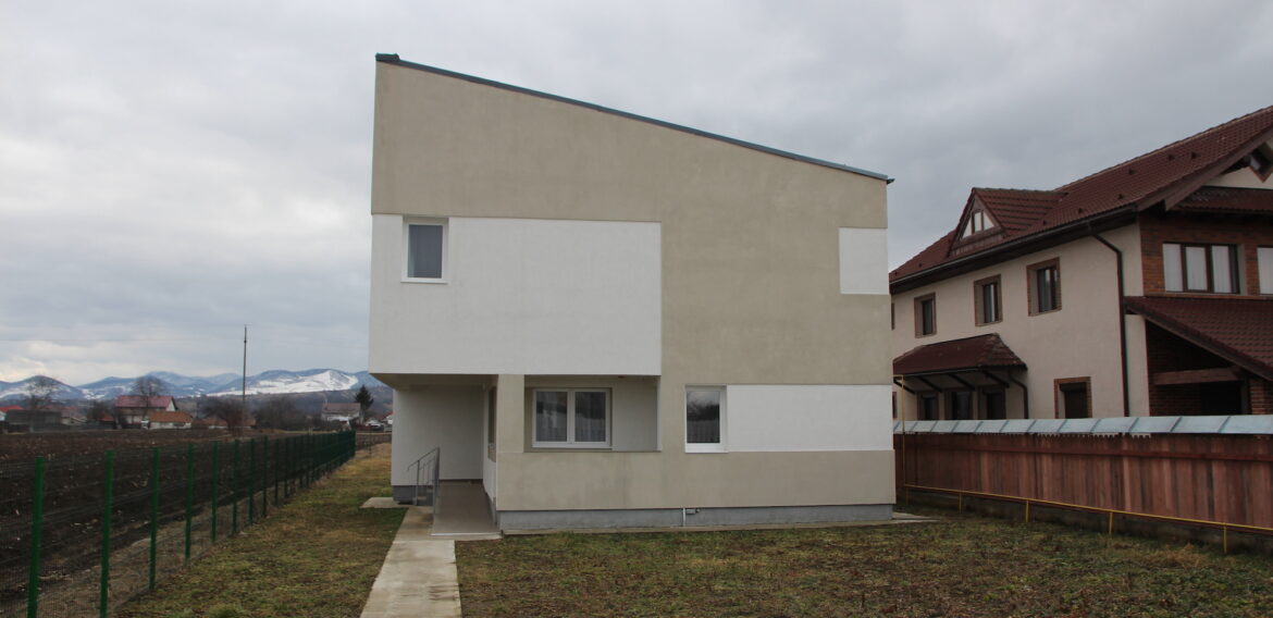 A doua casă de tip familial ridicată de Hope and Homes for Children și Kaufland România în Neamț este gata