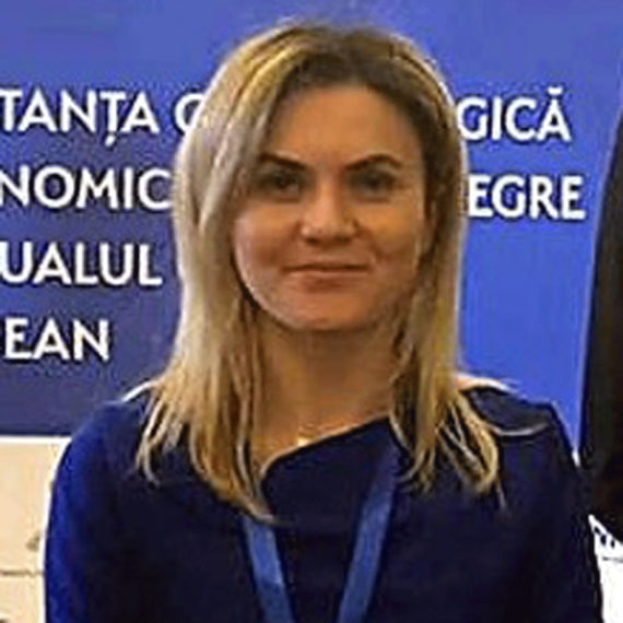 Cristina Paun