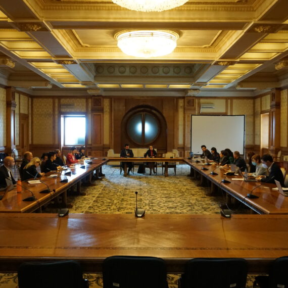 Dezbatere dedicată soluțiilor pentru angajarea cetățenilor ucraineni pe teritoriul României