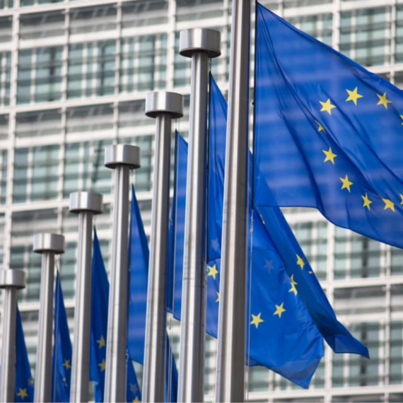Noi reglementări europene de sustenabilitate în domeniul serviciilor financiare