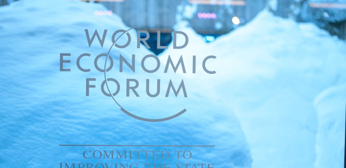 Davos 2022: Microsoft, Alphabet, Ford și Enel se alătură unei liste de 50 de companii care vizează un lanț de aprovizionare mai „verde”
