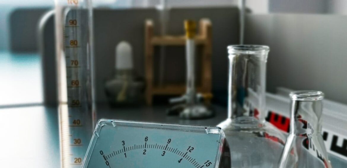 Laboratorul de chimie „CONIL Fun Science Lab”, un proiect al Asociației Conil