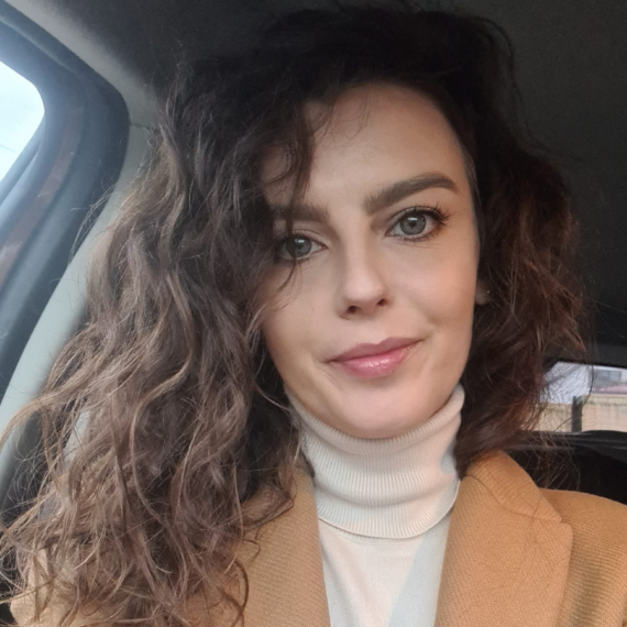 Adriana Lupu