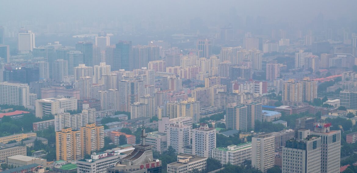 Beijingul se teme de riscurile pe care schimbările climatice le aduc asupra economiei și societății chineze și vrea să se adapteze mai rapid