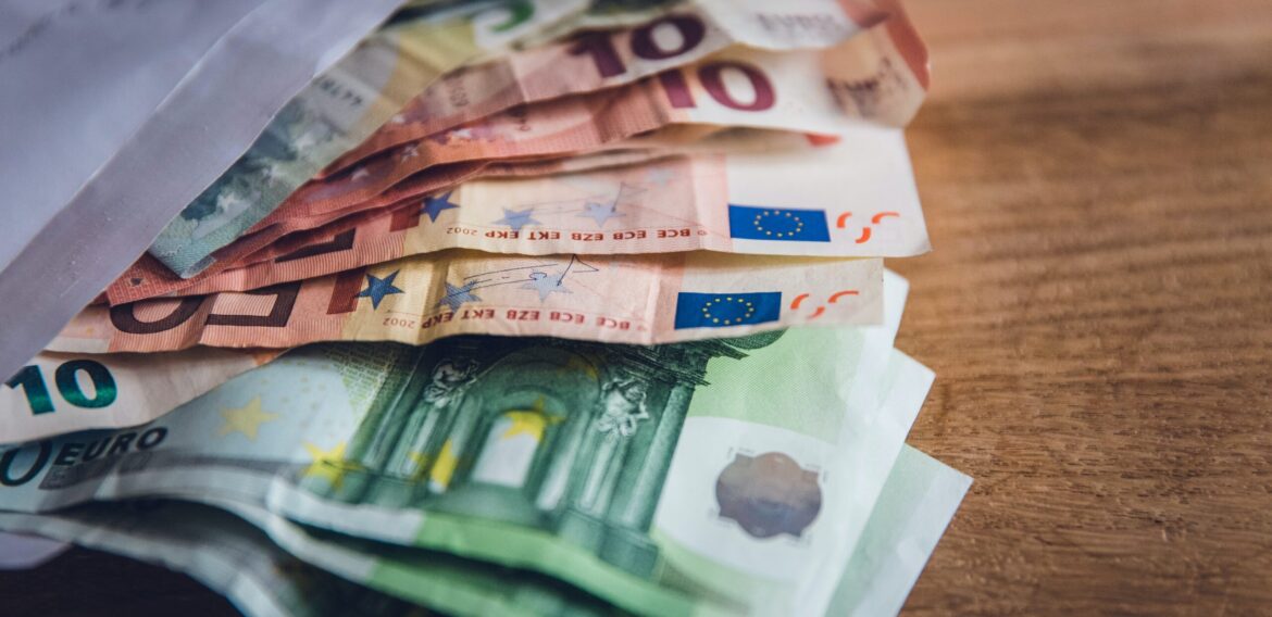 Moment crucial pentru reducerea decalajelor salariale din Uniunea Europeană. Ce urmează?