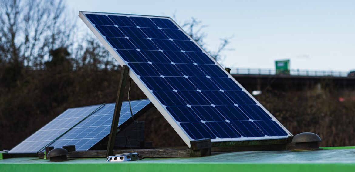 Agenția Internațională a Energiei avertizează: Dominația Chinei din piața panourilor solare ar putea încetini tranziția energetică