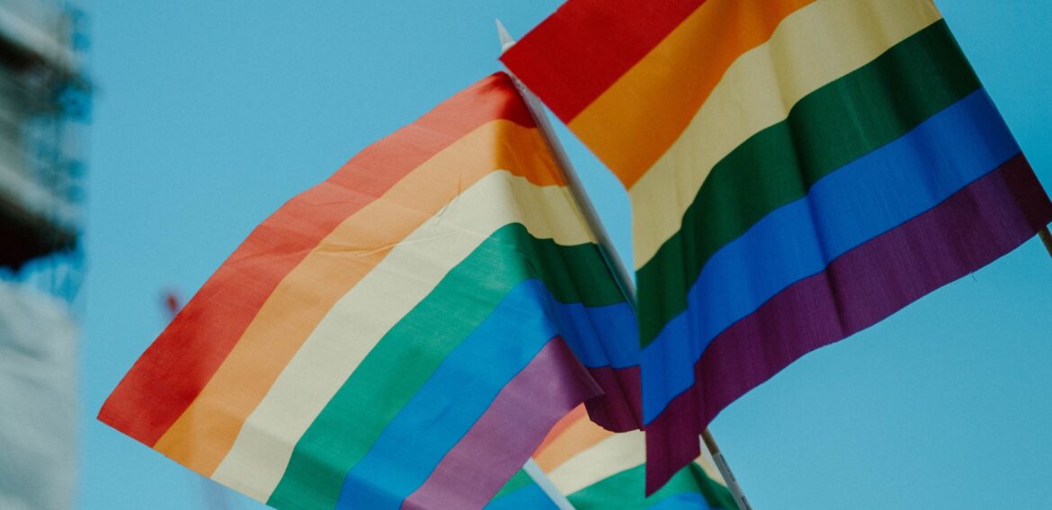 Comisia Europeană dă în judecată Ungaria din cauza discriminării persoanelor LGBTQI+