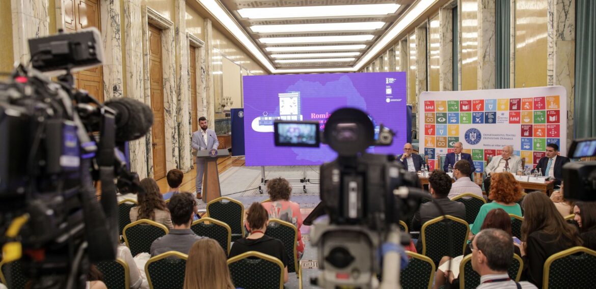 Analiză națională urban vs rural. Sărăcia și discrepanțele se accentuează în România. Educația, o prăpastie între elevii de la sate și cei de la orașe