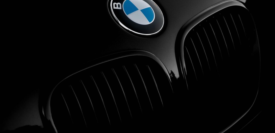 Compania BMW lansează o inițiativă prin care vrea să îmbunătățească sustenabilitatea ambalajelor și reducerea emisiilor din lanțul de aprovizionare