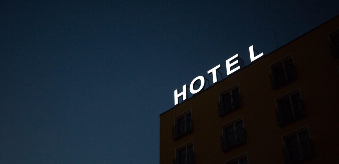 Operatorul hotelier Hilton și-a reînnoit angajamentele ESG și vrea să reducă amprenta de carbon a unităților sale