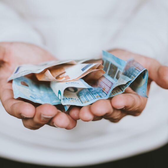 Grupul financiar Mizuho derulează cea mai mare emisiune de obligațiuni „verzi” denominată în euro de până acum