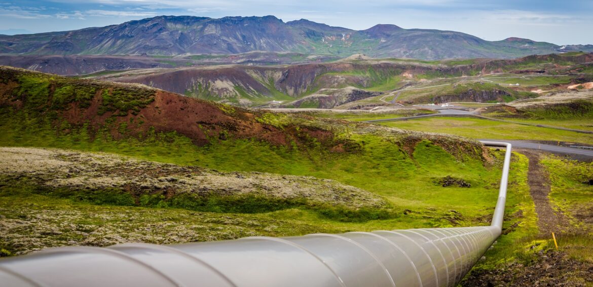 Criza climatică ar putea fi agravată de cele 24.000 de kilometri de conducte de petrol aflate în dezvoltare la nivel global
