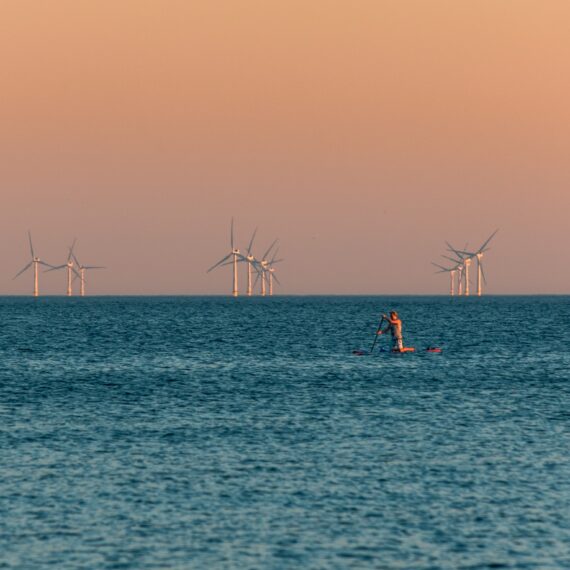 Opt state UE se aliază pentru a majora capacitățile de producție de energie eoliană offshore
