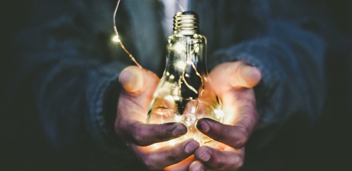 Sondaj: 54% dintre români consideră că eficiența energetică trebuie să fie una dintre caracteristicile principale ale locuinței lor