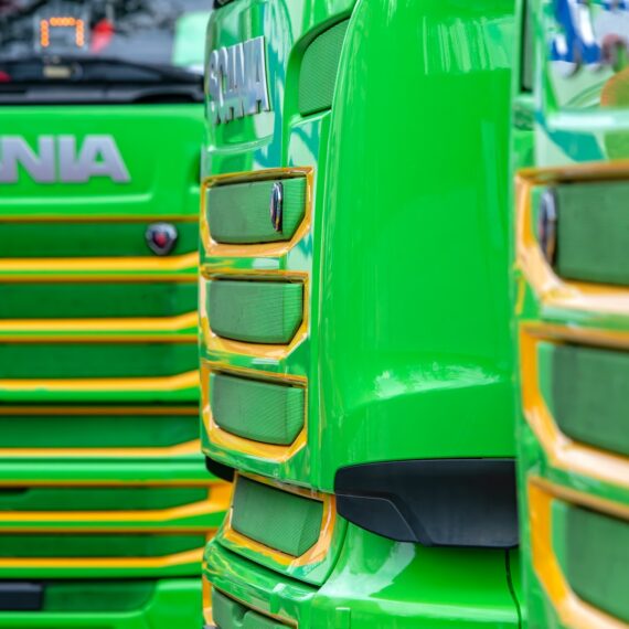 Producătorul de camioane Scania vrea să își decarbonizeze lanțul de aprovizionare până în 2030