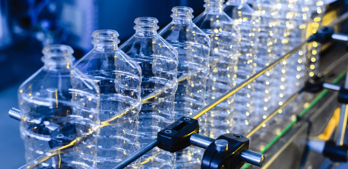 Industria plasticului și companiile de asigurări care o deservesc ar putea ajunge să plătească 20 de miliarde de dolari în următorii opt ani doar în SUA