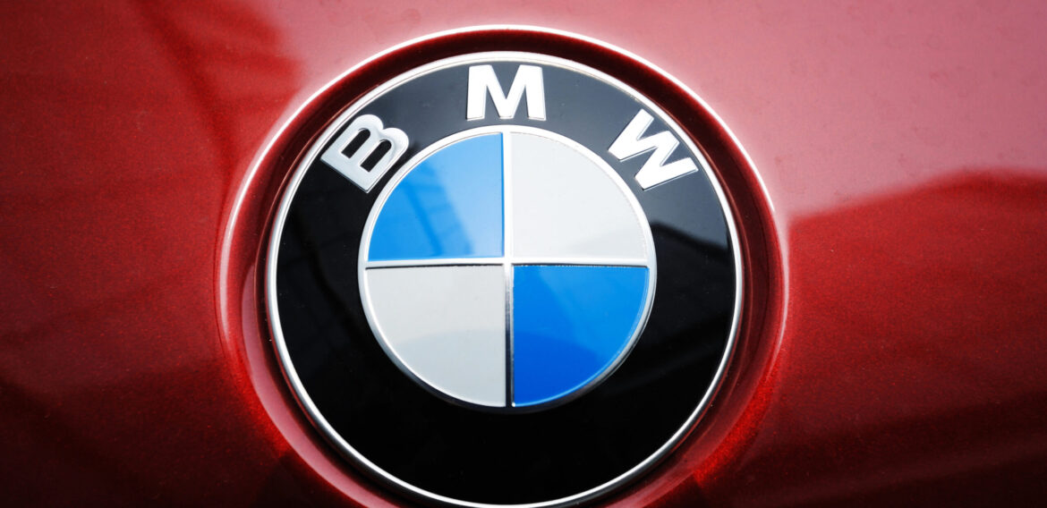 Grupul BMW investește 1,7 miliarde de dolari pentru a produce vehicule și baterii electrice în SUA