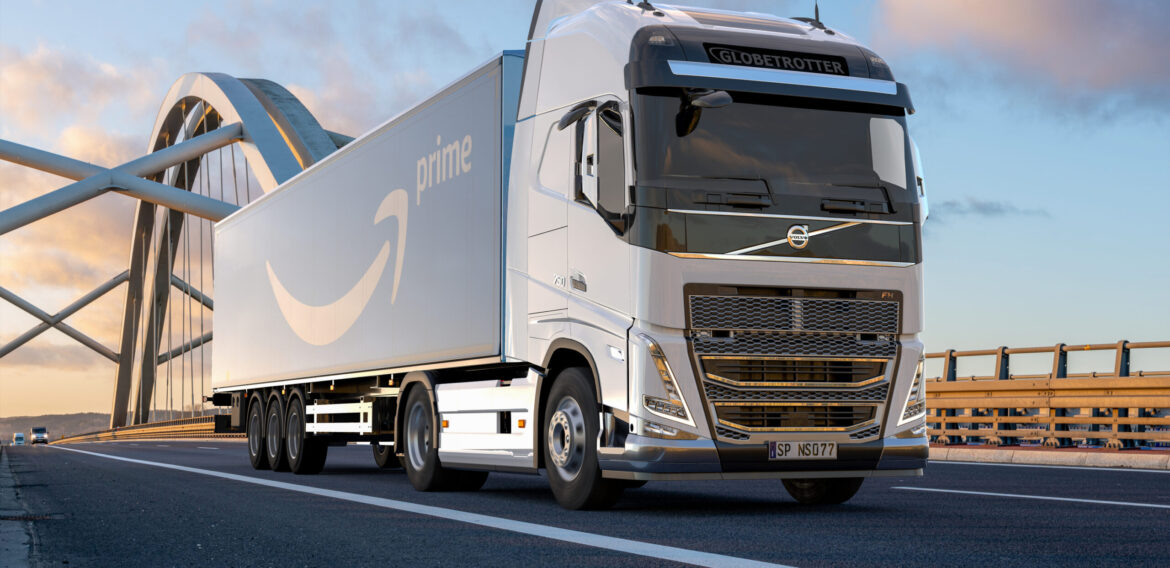 Amazon comandă camioane electrice de mare tonaj de la Volvo într-un pas mic spre decarbonizarea flotei