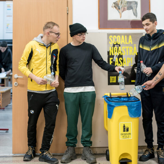 Ambasadorii Mediului din capitală sunt elevii Școlii Profesionale Speciale nr. 3! Copiii cu nevoi speciale au strâns peste 5,5 tone de deșeuri reciclabile în concursul organizat de ASAP