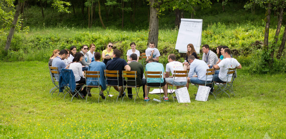 Leaders Challenge: program de dezvoltare a competențelor de leadership esențiale pentru liderii la început de drum