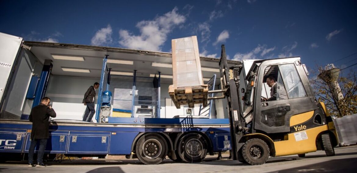 Cu o investiție de 25.000 de euro, SmartWrap a lansat primul Centru Mobil de Testare a stabilității paleților ambalați în folie stretch. Anul acesta, compania organizează caravane prin țară.