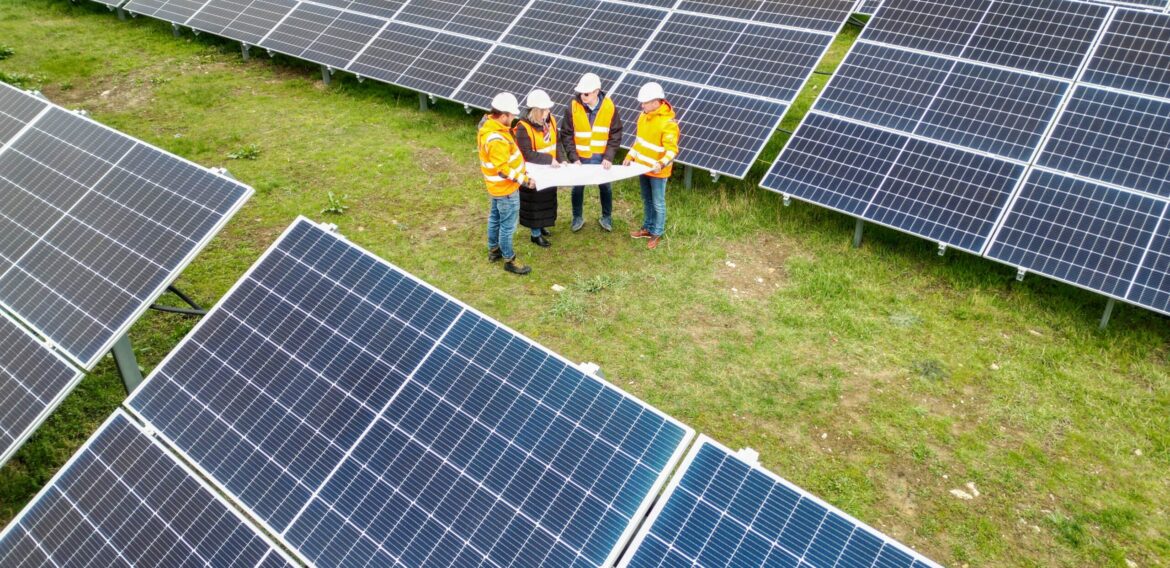 Antibiotice Iași a pus în funcțiune o centrală fotovoltaică de 2,5 MW, finanțată prin PNRR, ce va asigura peste 25% din necesarul de energie electrică