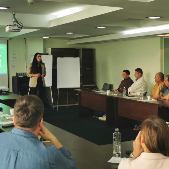 ProCredit Bank lansează Academia Sustenagora, un program de formare pentru agricultorii ce doresc să facă tranziția către agricultura sustenabilă